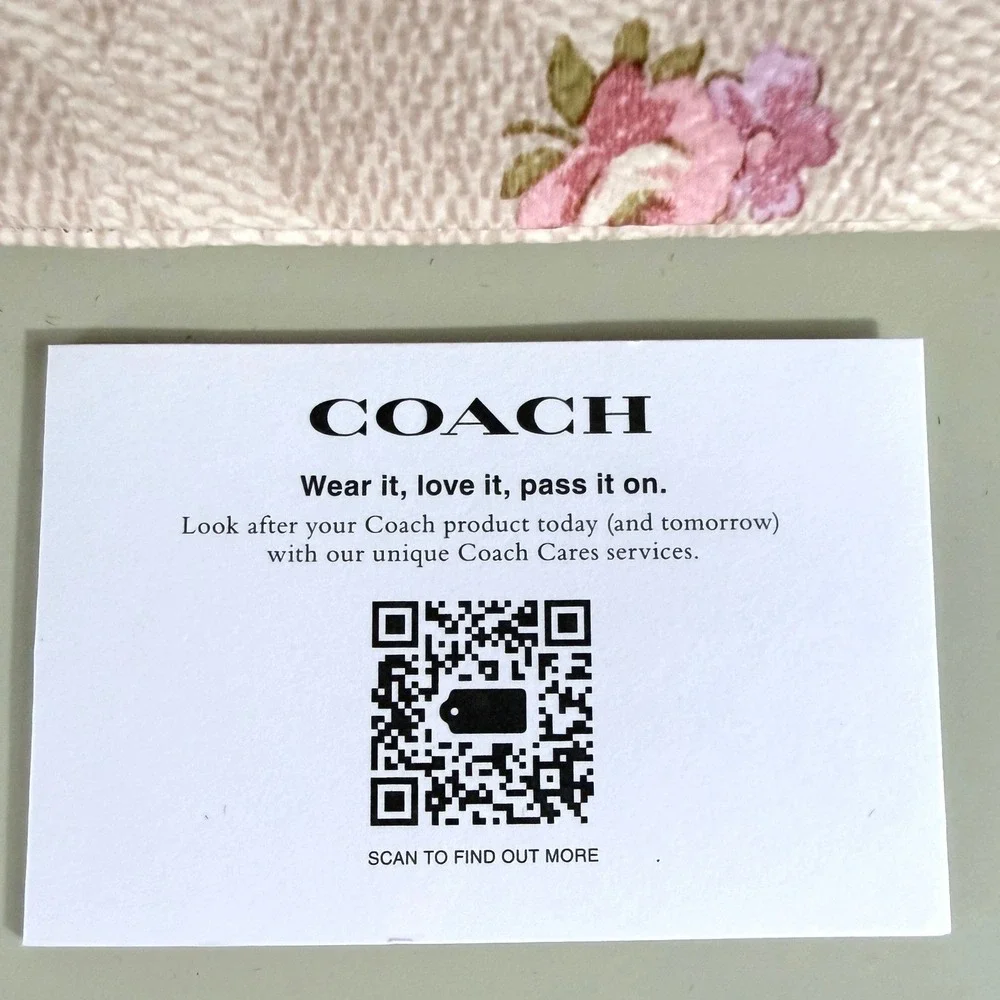 Coach Wristlet Corner Zip Signature Canvas Floral Print Sand Multi NEW